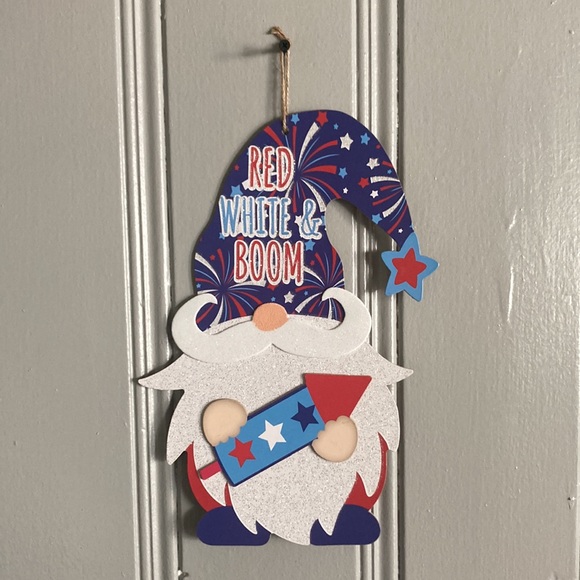 NWT Glittered Patriotic Red White & BOOM 🧨 Gnome Decoration - Picture 1 of 8